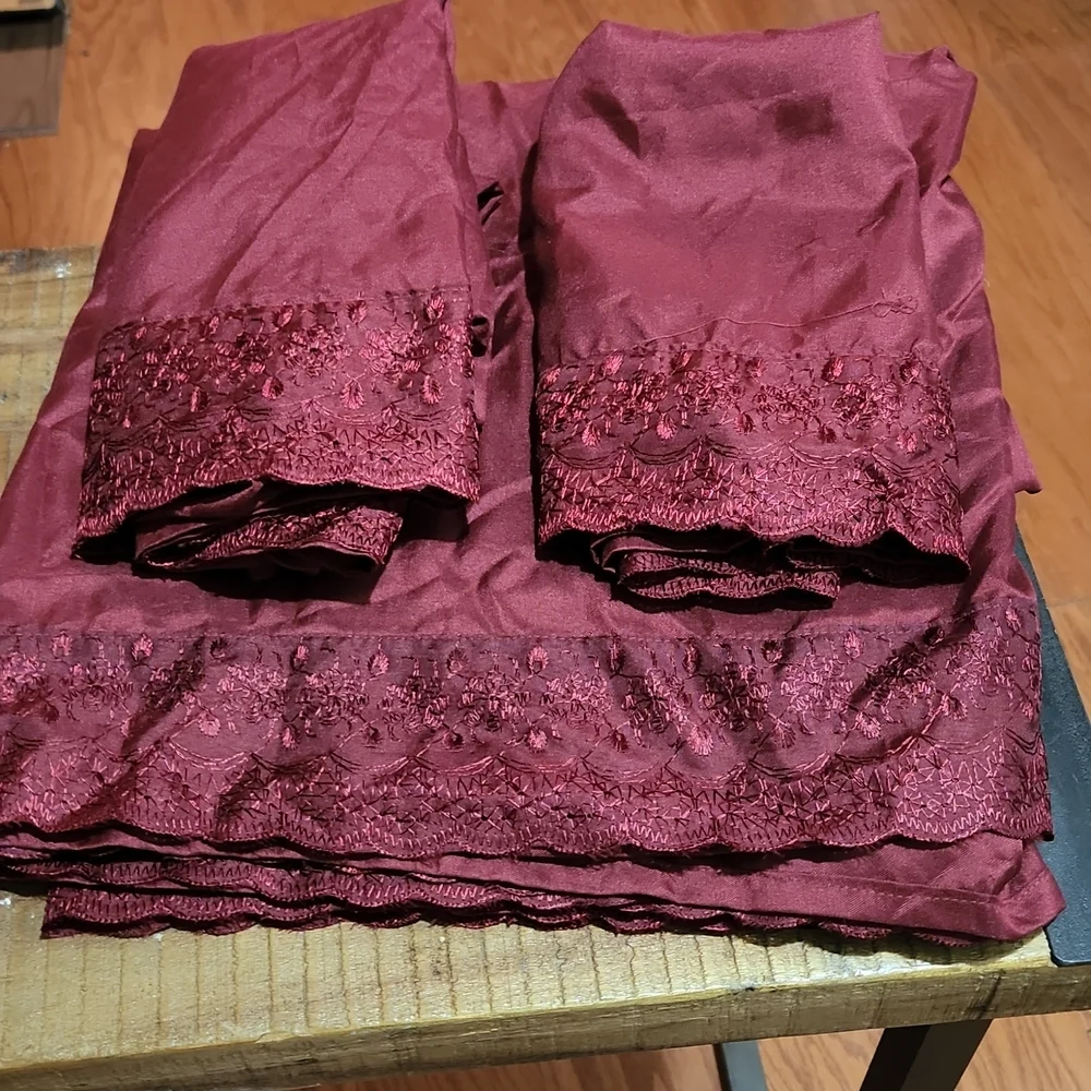 Bedding‎